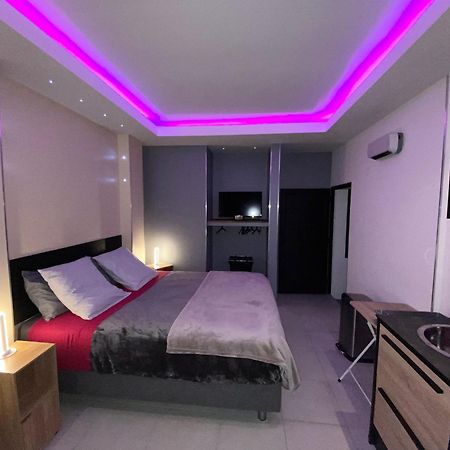 Hostal 170 Room 16 Service Appartement Le Tampon Kültér fotó