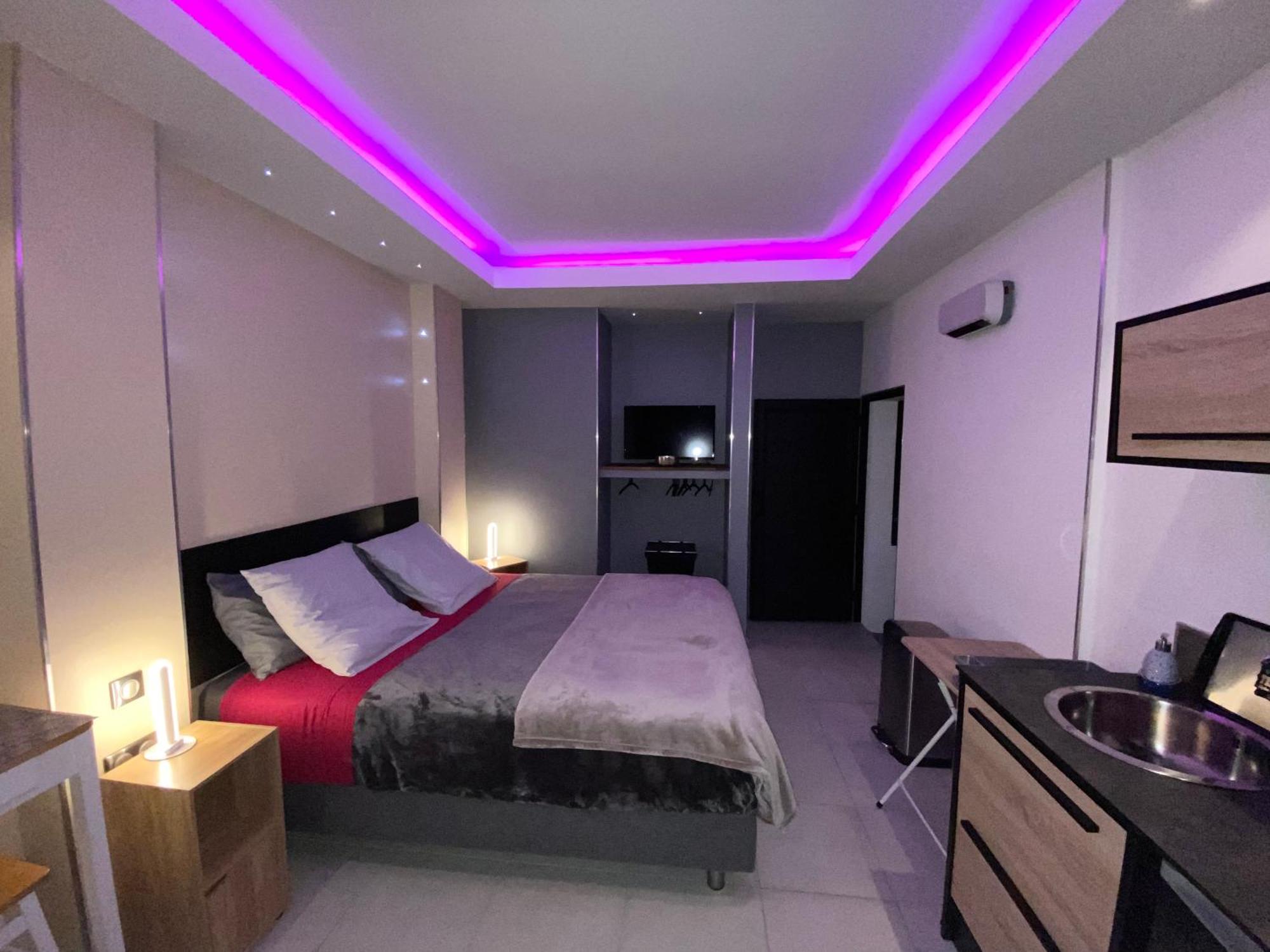 Hostal 170 Room 16 Service Appartement Le Tampon Kültér fotó